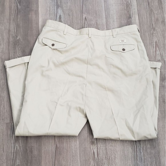 Savane light tan casual pants with pleated front and cuffed hem size 42/30 - Picture 2 of 6
